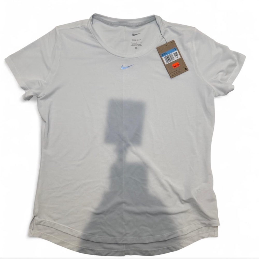 Nike Women's Light Gray Short Sleeve Tee